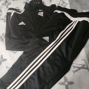 Adidas 2 piece Capri set